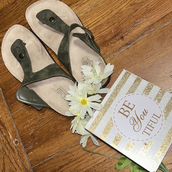 LIKE NEW⭐️FOOTBED Olive-Taupe SANDALS Women 10M Gizeh Style Like Birkenstock’s😎 - Picture 3 of 11